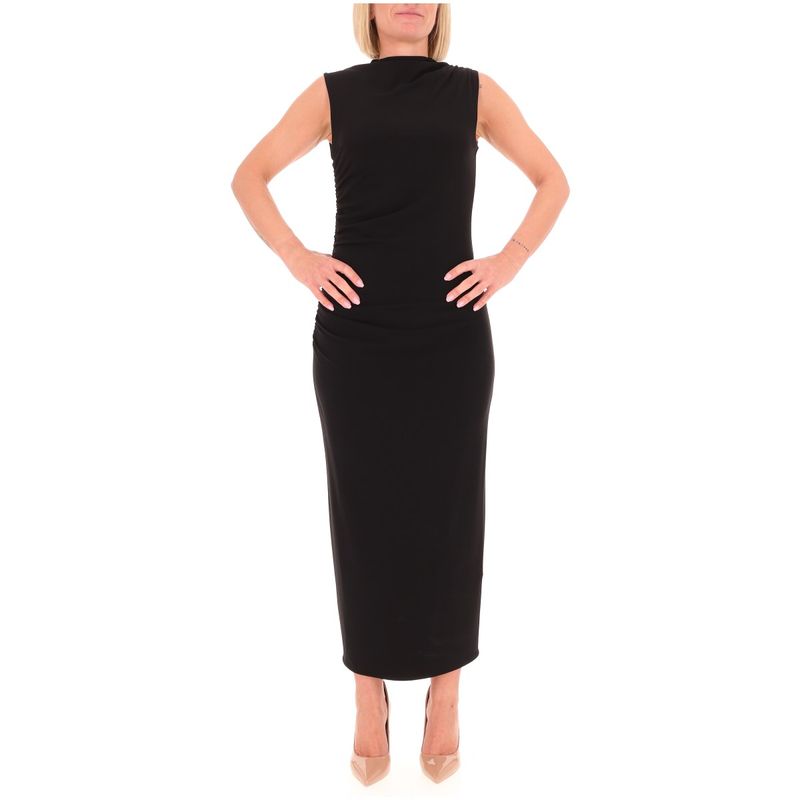 DONNA-MARELLA-ABITI-CORTI-1551473