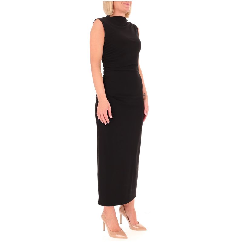 DONNA-MARELLA-ABITI-CORTI-1551473