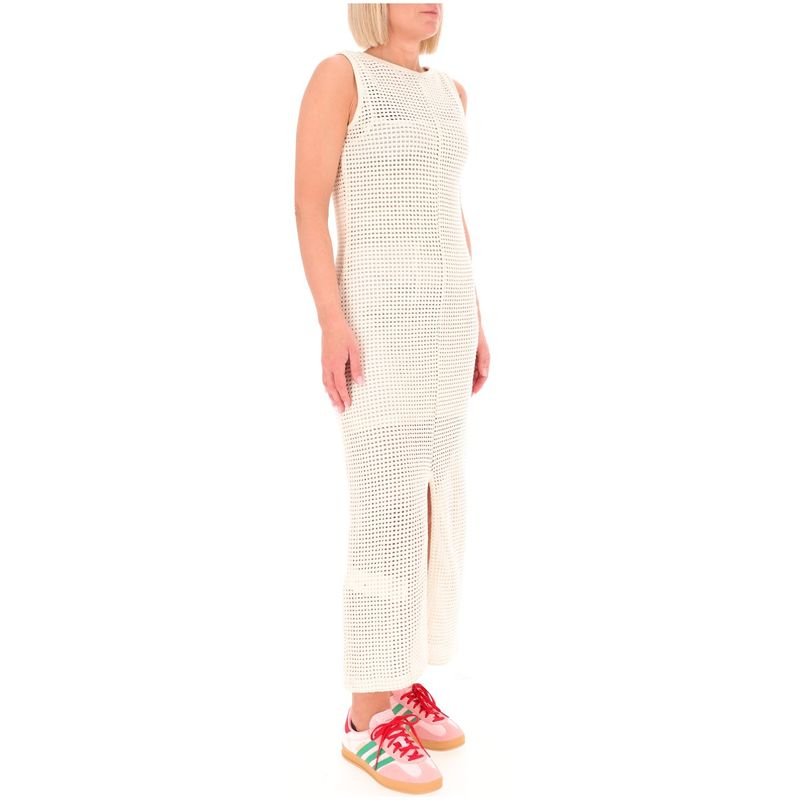 DONNA-MARELLA-ABITI-CORTI-1551597