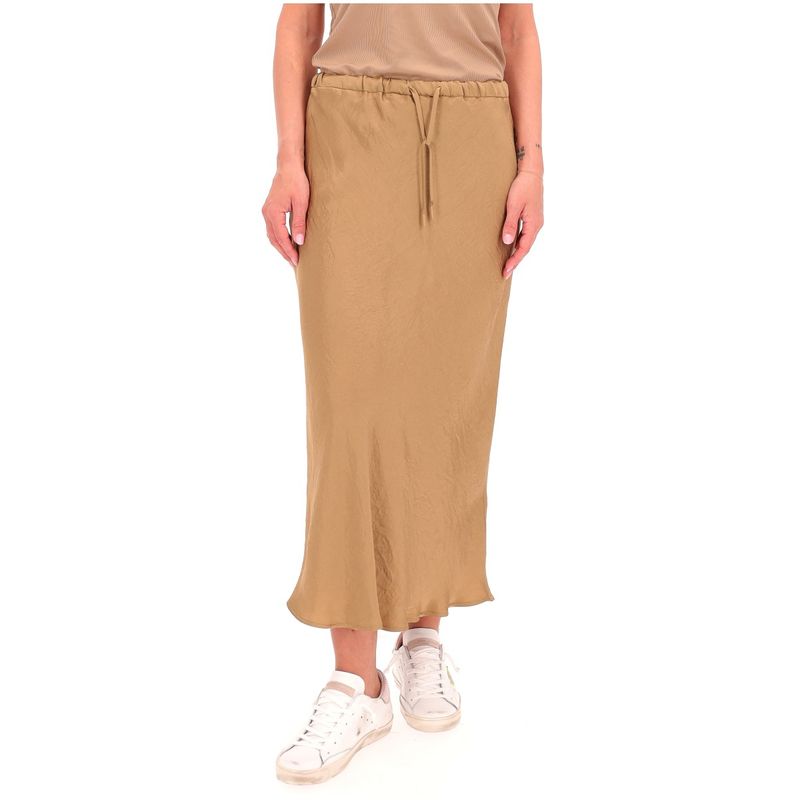 DONNA-MARELLA-GONNE-CORTE-1555534