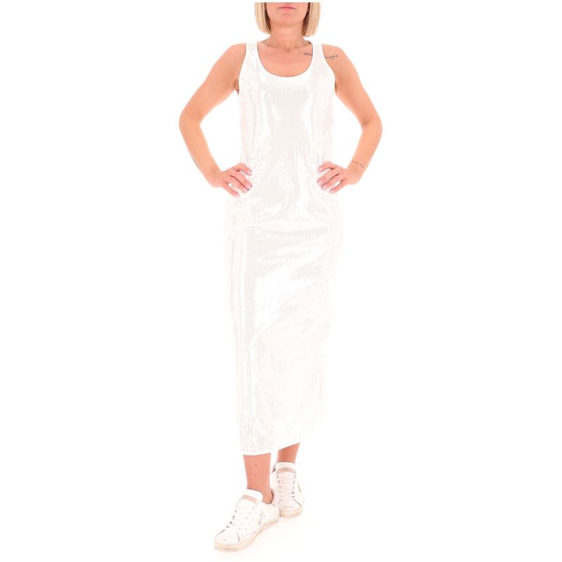 DONNA-MARELLA-ABITI-CORTI-1551596