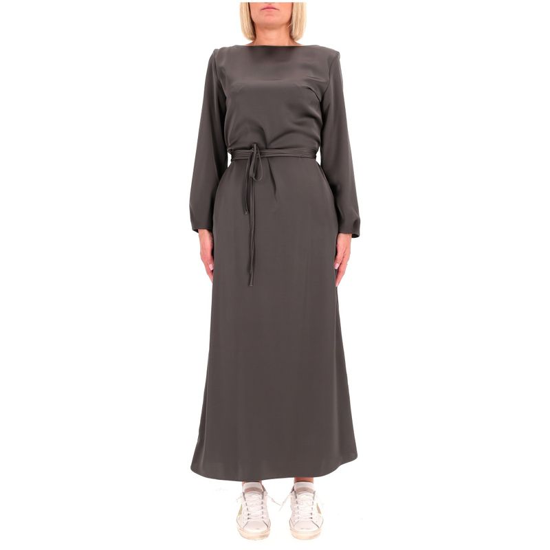 DONNA-MARELLA-ABITI-CORTI-1551214