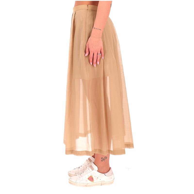 DONNA-MARELLA-GONNE-CORTE-1555521