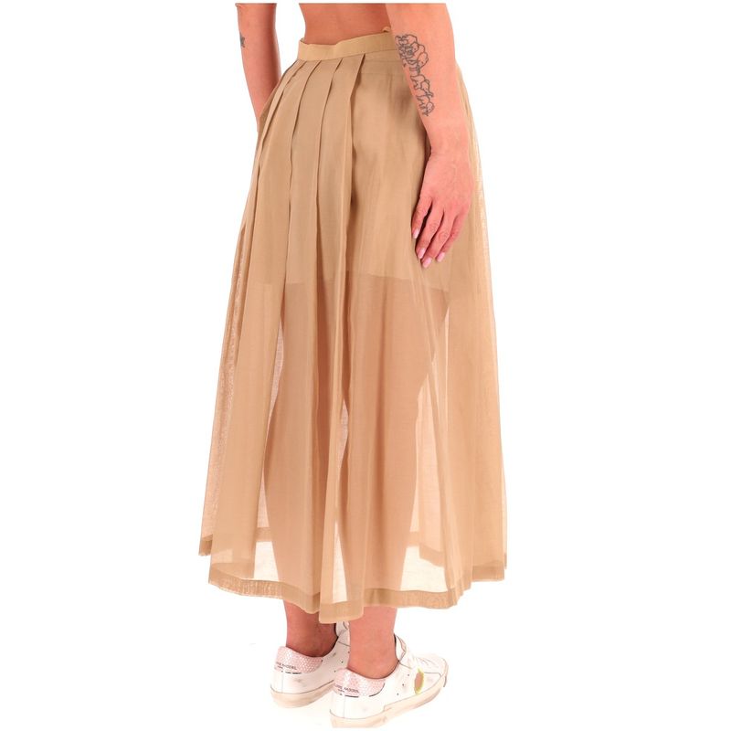 DONNA-MARELLA-GONNE-CORTE-1555521