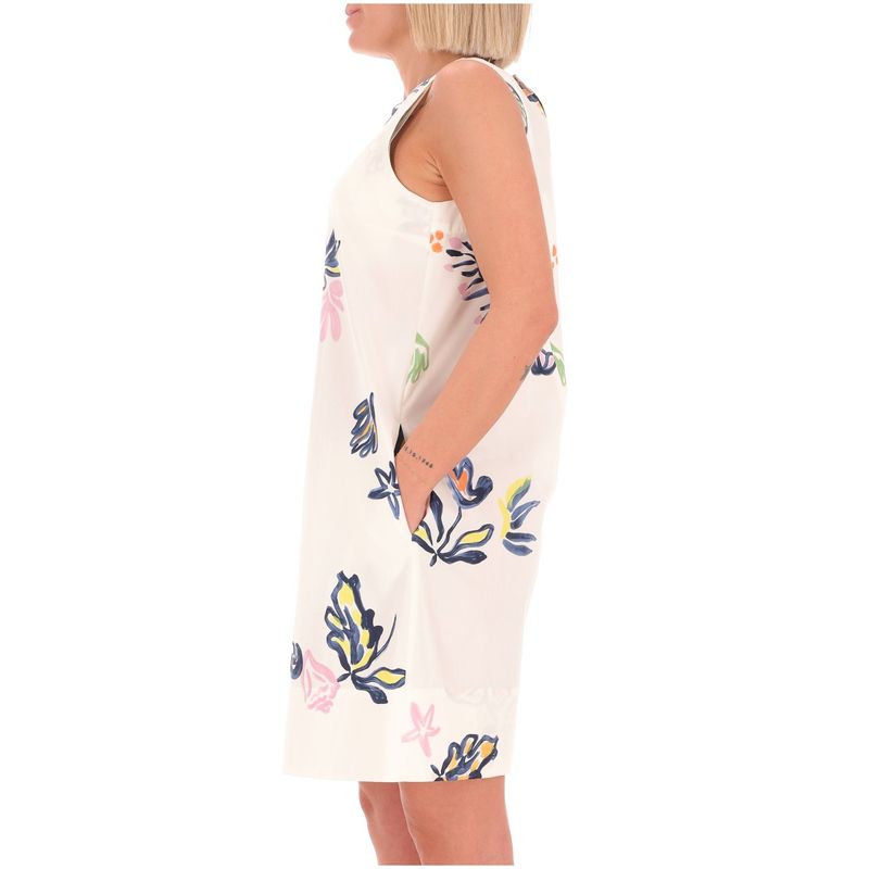 DONNA-MARELLA-ABITI-CORTI-1555492