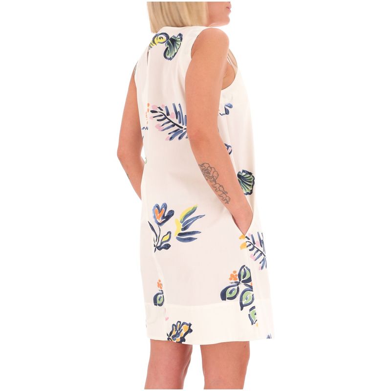 DONNA-MARELLA-ABITI-CORTI-1555492