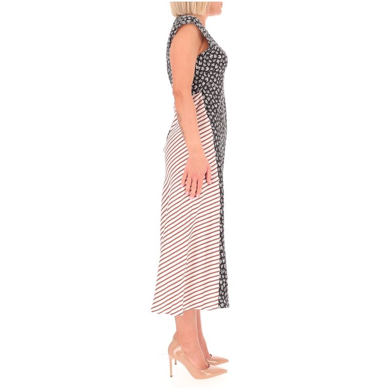 DONNA-MARELLA-ABITI-CORTI-1555501
