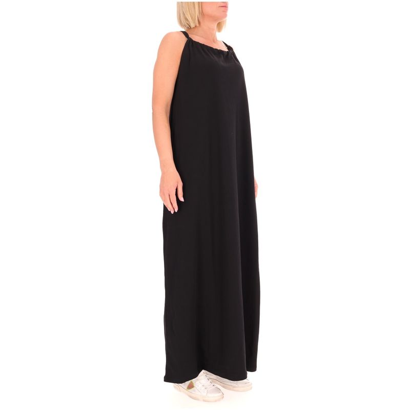 DONNA-MARELLA-ABITI-CORTI-1555518