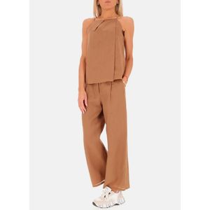 Refined in camel-colored ramie