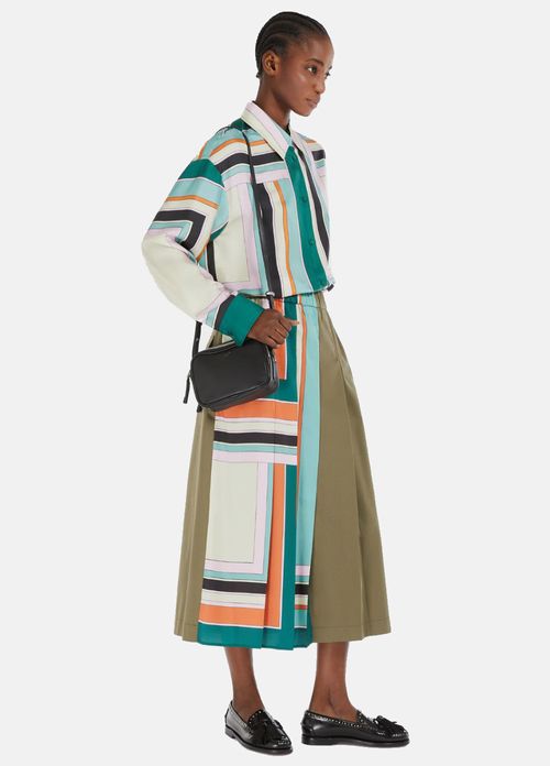 The colored lines of Weekend