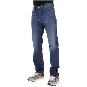 Standard Straight Jeans with five pockets