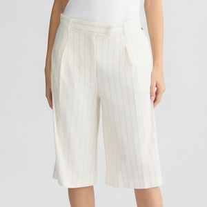 White pinstriped bermuda shorts