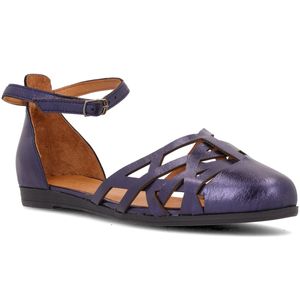 Perforated laminated leather sandal