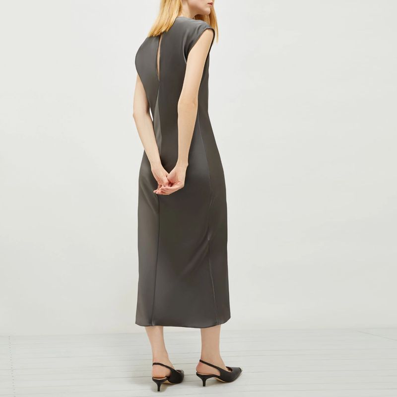 DONNA-MARELLA-ABITI-CORTI-1551486