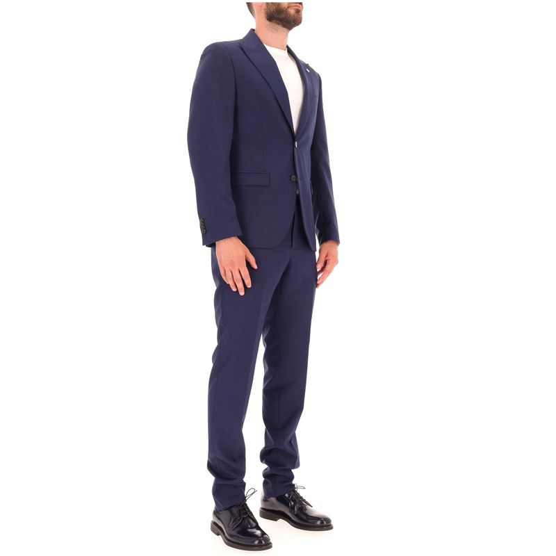 UOMO-MANUEL-RITZ-1552808