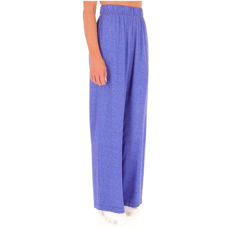 DONNA-ESSENZIALE-CLASSICI-1570390