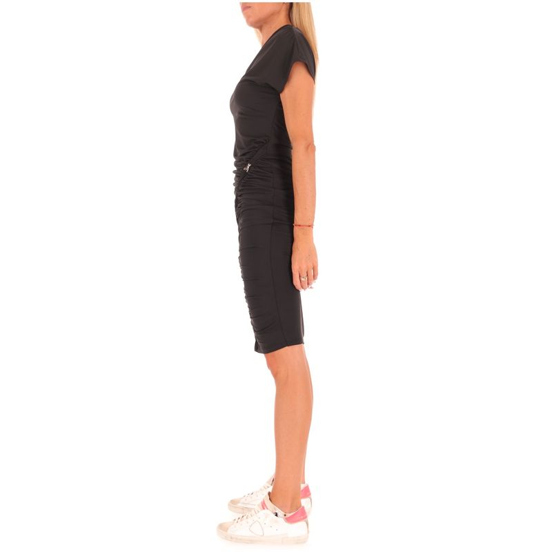 DONNA-PATRIZIA-PEPE-ABITI-CORTI-1574940