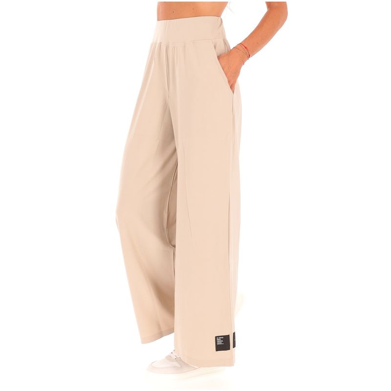 DONNA-ESSENZIALE-CLASSICI-1575141