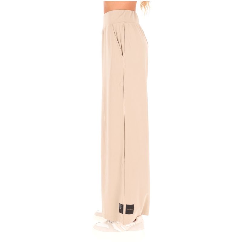 DONNA-ESSENZIALE-CLASSICI-1575141