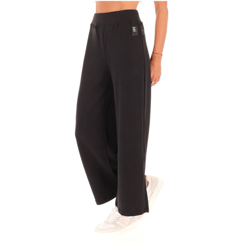 DONNA-ESSENZIALE-CLASSICI-1575131