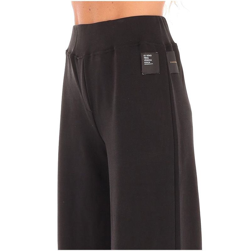 DONNA-ESSENZIALE-CLASSICI-1575131