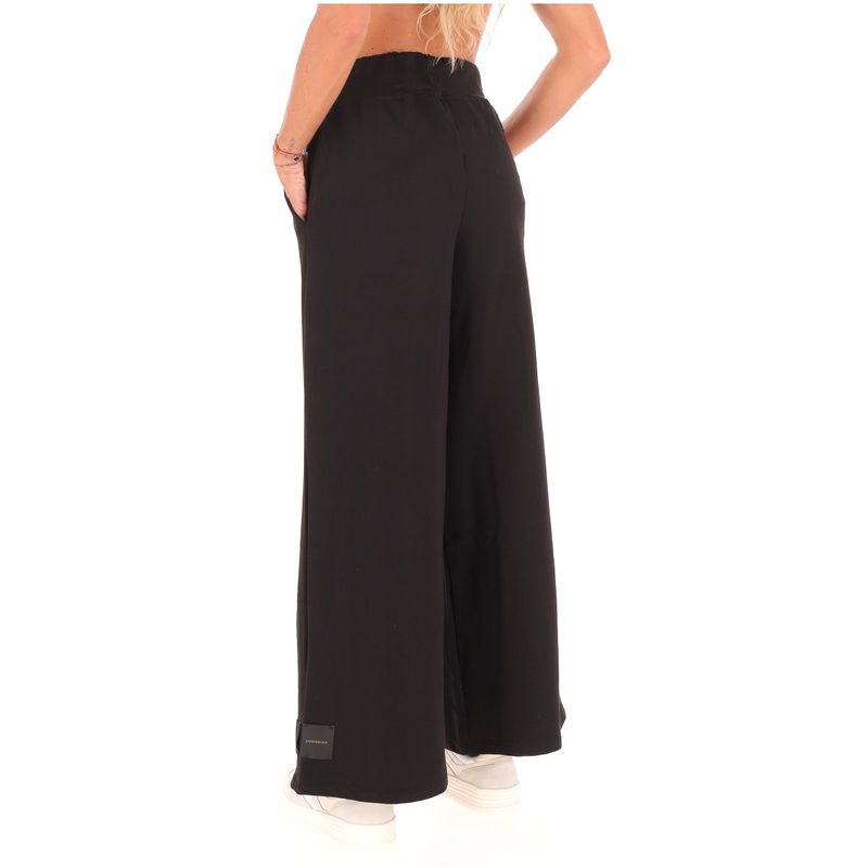 DONNA-ESSENZIALE-CLASSICI-1575135
