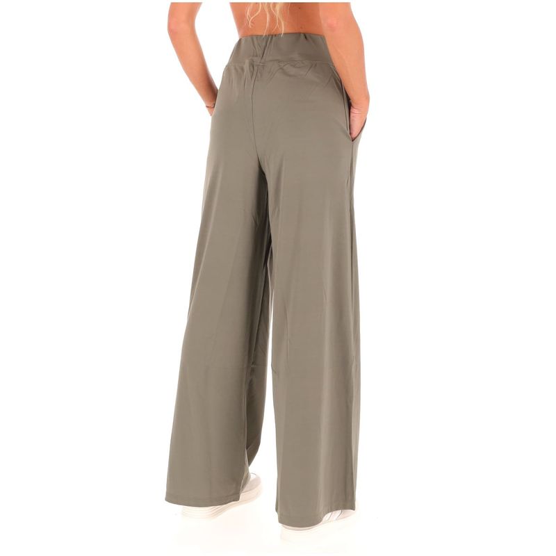 DONNA-ESSENZIALE-CLASSICI-1575141