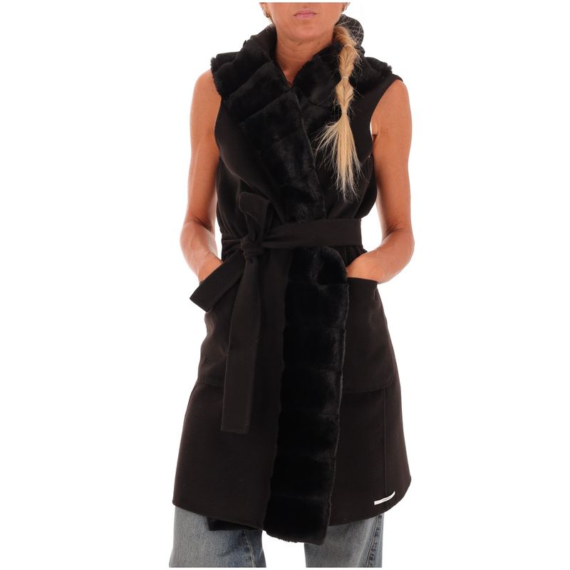 DONNA-MARELLA-CAPPOTTI---SOPRABITI-1563809