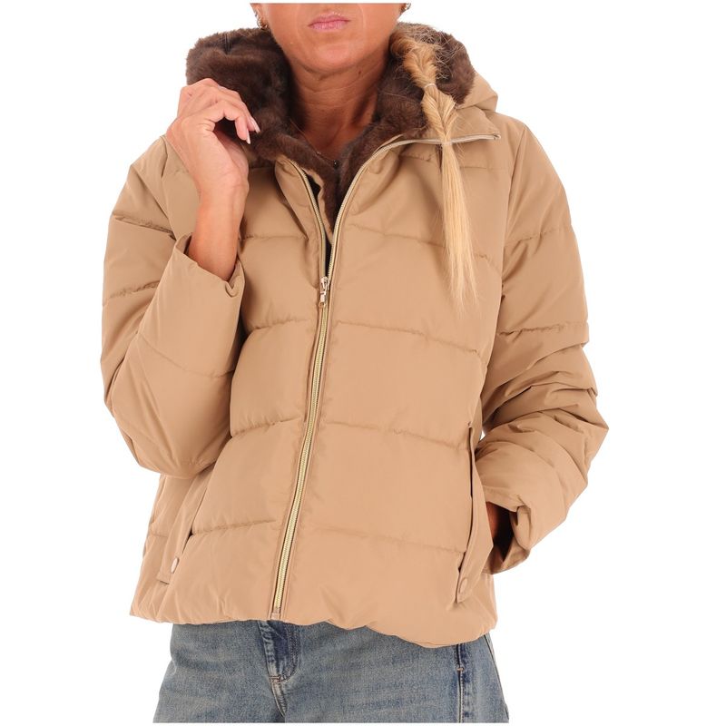 DONNA-MARELLA-GIUBBOTTI-1567846