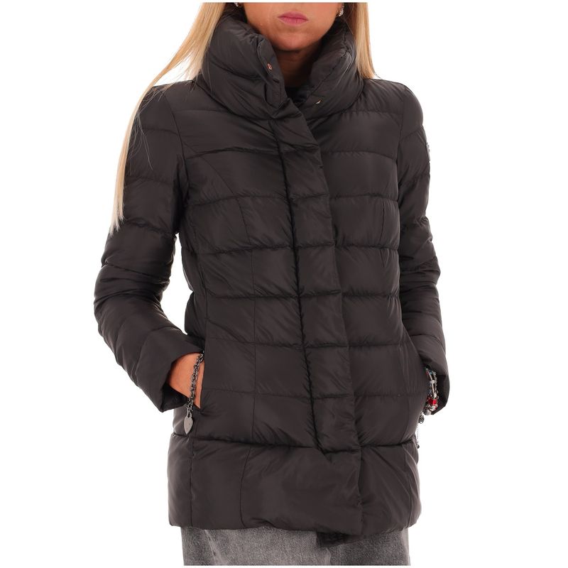 DONNA-PEUTEREY-GIUBBOTTI-1567365