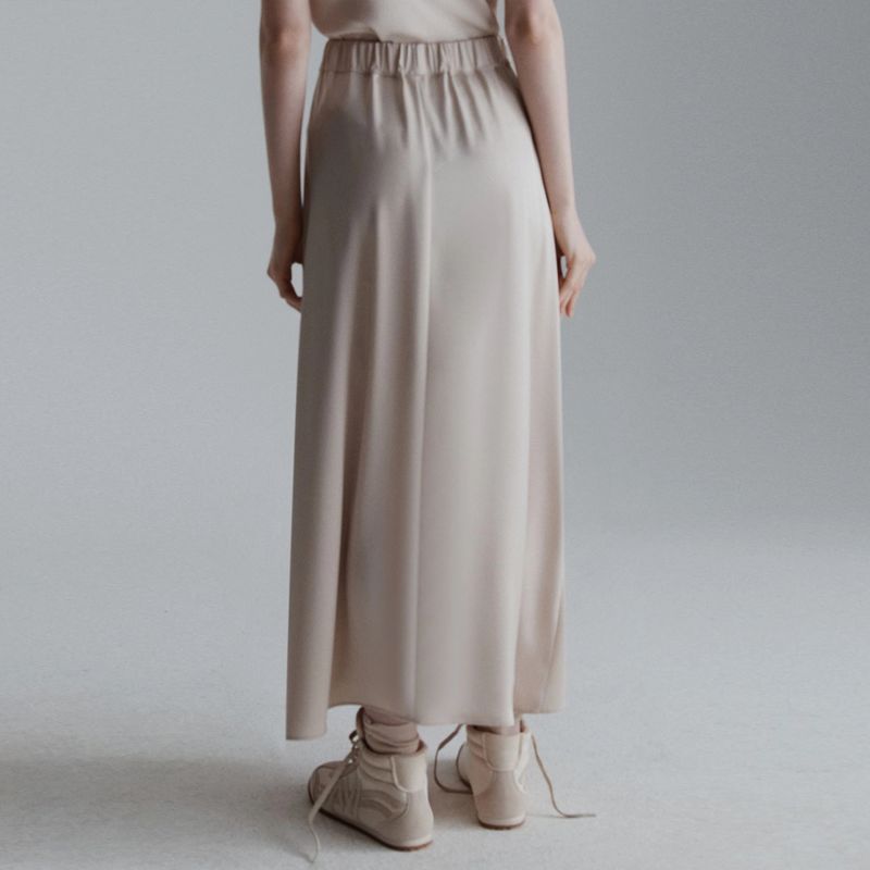 DONNA-MARELLA-GONNE-CORTE-1570178