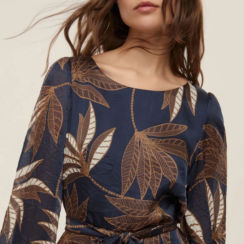 DONNA-MARELLA-ABITI-CORTI-1563798