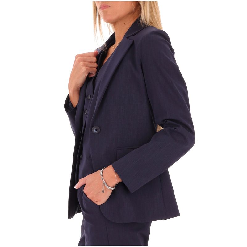 DONNA-ESSENZIALE-GIACCHE-1598100