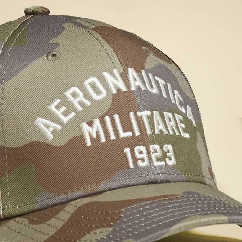 UOMO-AERONAUTICA-MILITARE-CAPPELLI-1584510