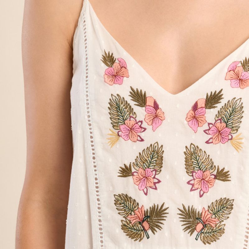 DONNA-MOLLY-BRACKEN-ABITI-CORTI-1595588