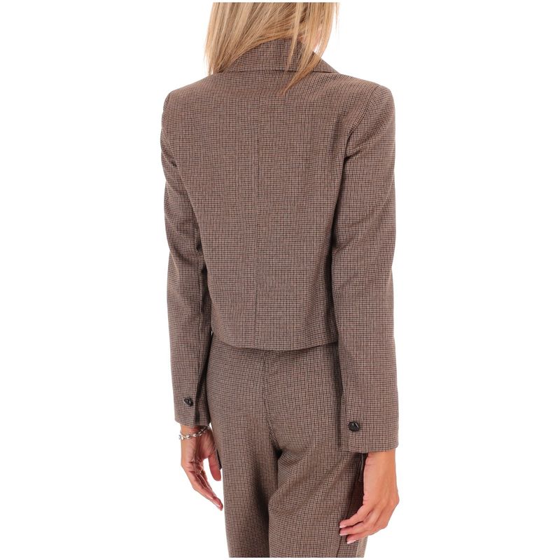 DONNA-MARELLA-GIACCHE-1592523