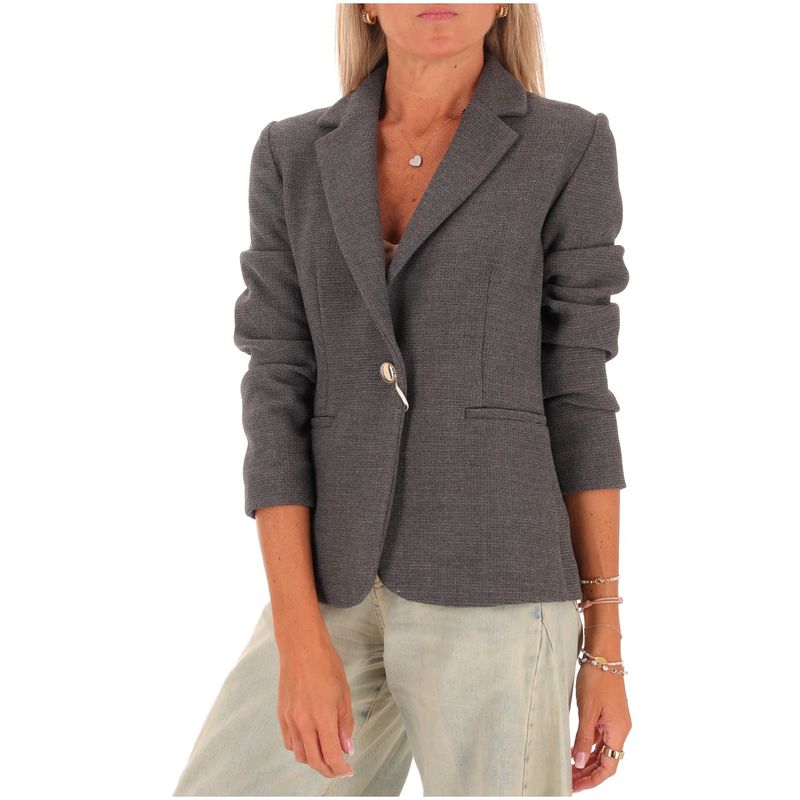DONNA-MARELLA-GIACCHE-1592476