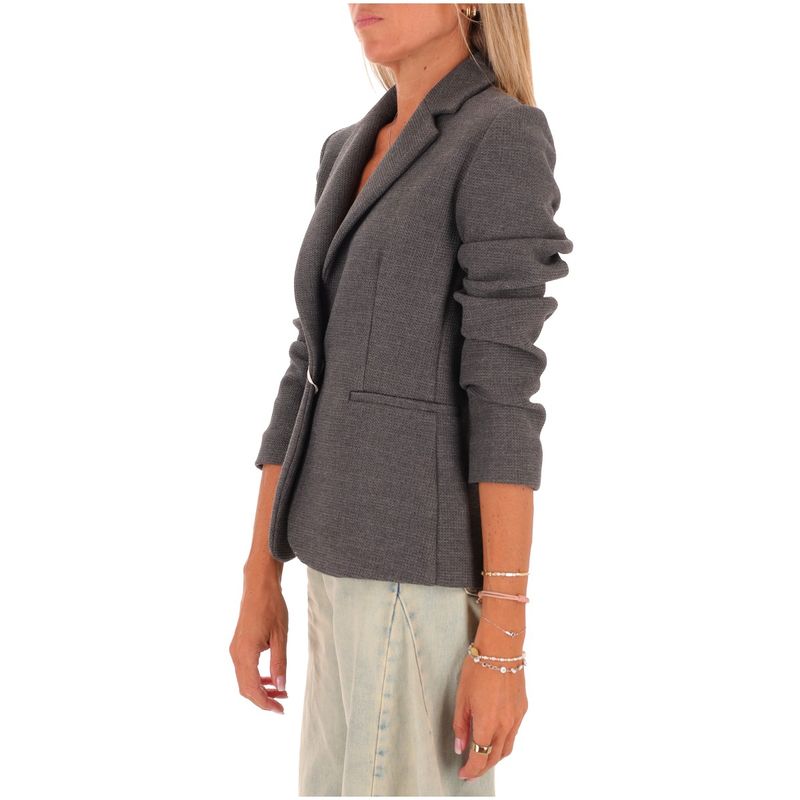 DONNA-MARELLA-GIACCHE-1592476