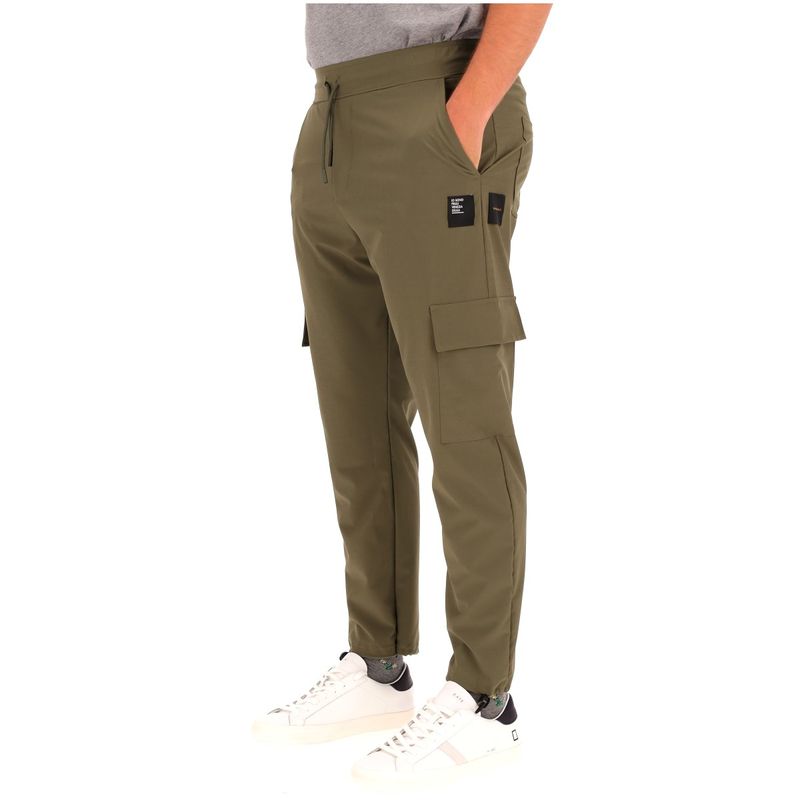 UOMO-ESSENZIALE-PANTALONI-CLASSICI-1592455
