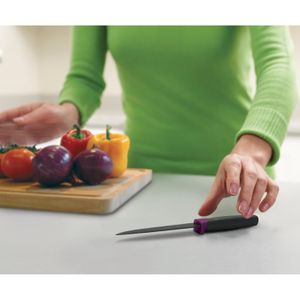 Coltello seghettato con custodia