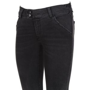 Jeans con rotture e sabbiatura sul fondo