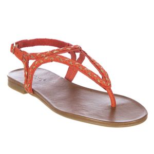 Thong sandal with braid texture