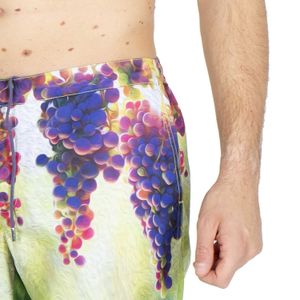 Costume boxer da mare con fantasia uva