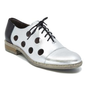 Two-tone perforated leather lace-up