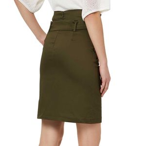 Gonna corta in gabardine con fiocco
