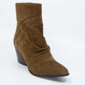Brown suede Texan ankle boot