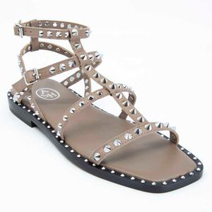 Maeva gray sandal with studs