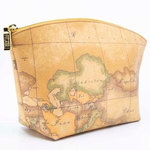 Natural pochette with Geo print