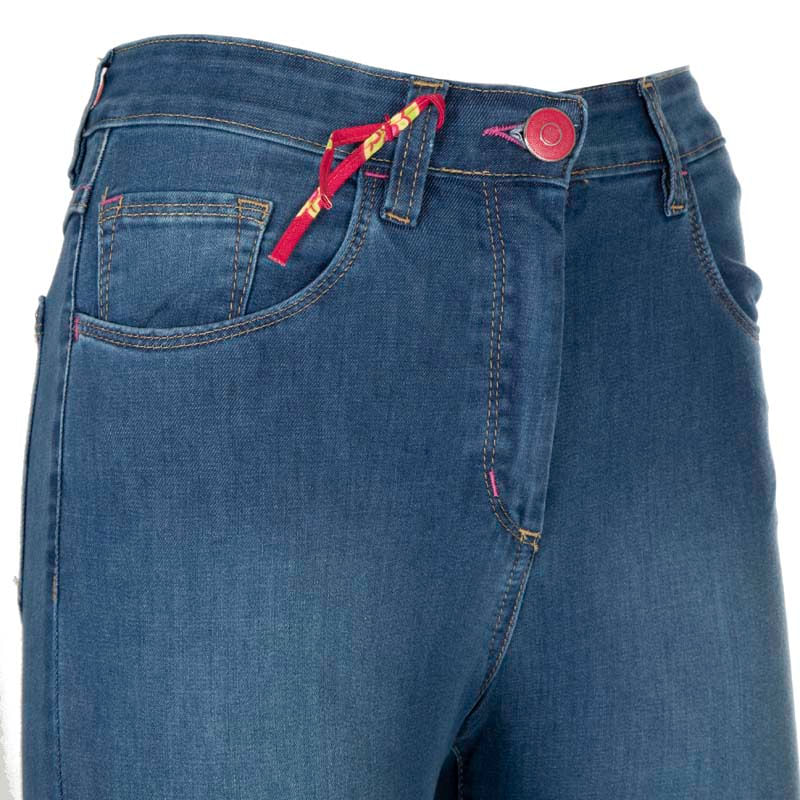 DONNA-EAST-DRIVE-SHORTS-1410140