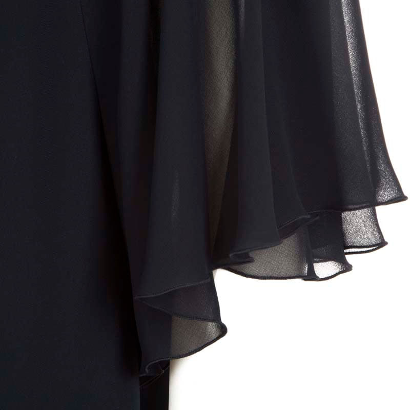 DONNA-MARINA-ELEGANTE-ABITI-CORTI-1146310